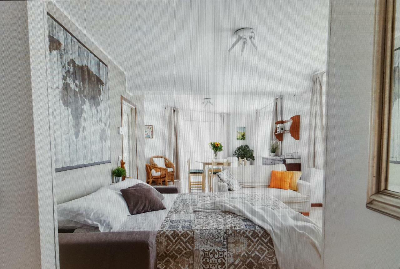 Il Sole, Grande Appartamento In Collina 브루나테 외부 사진